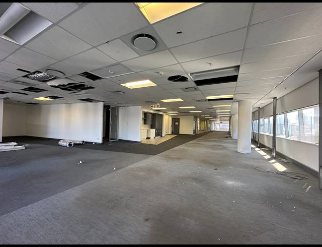 1,368M² OFFICE TO LET IN SANDTON CENTRAL
